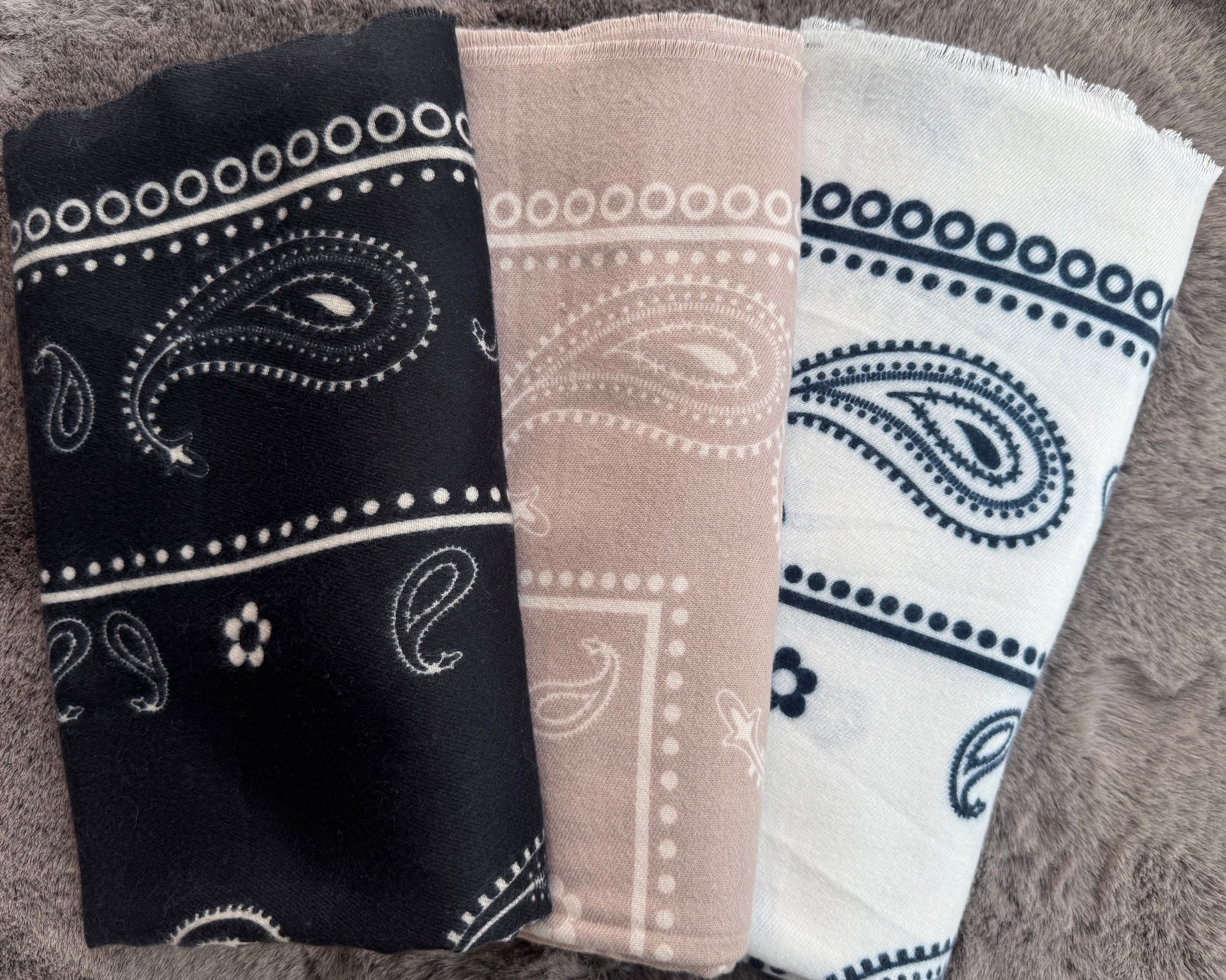 Echarpe bandana douce et chaude spécialement pour l'hiver