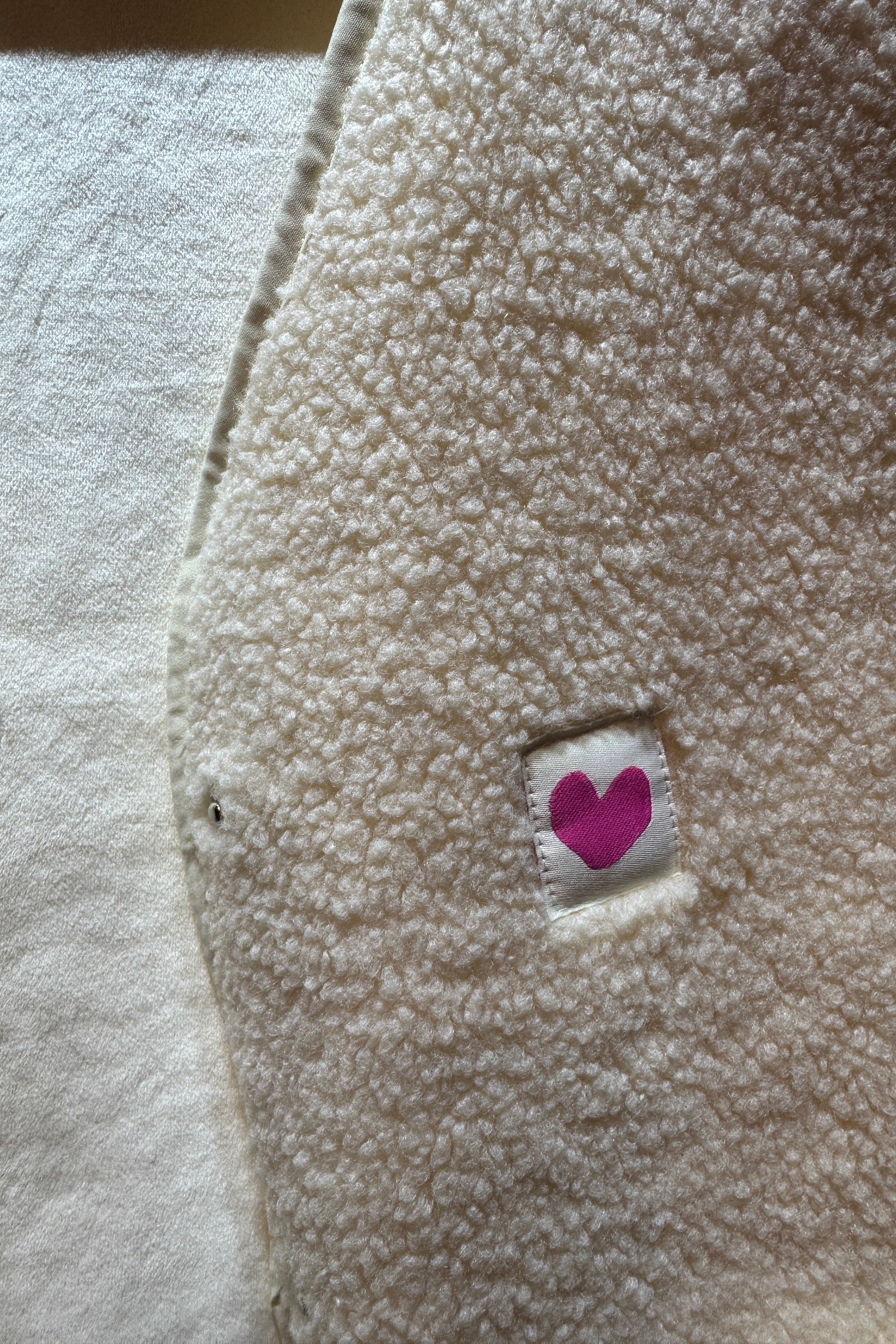 Gilet beige sans manche coeur 3