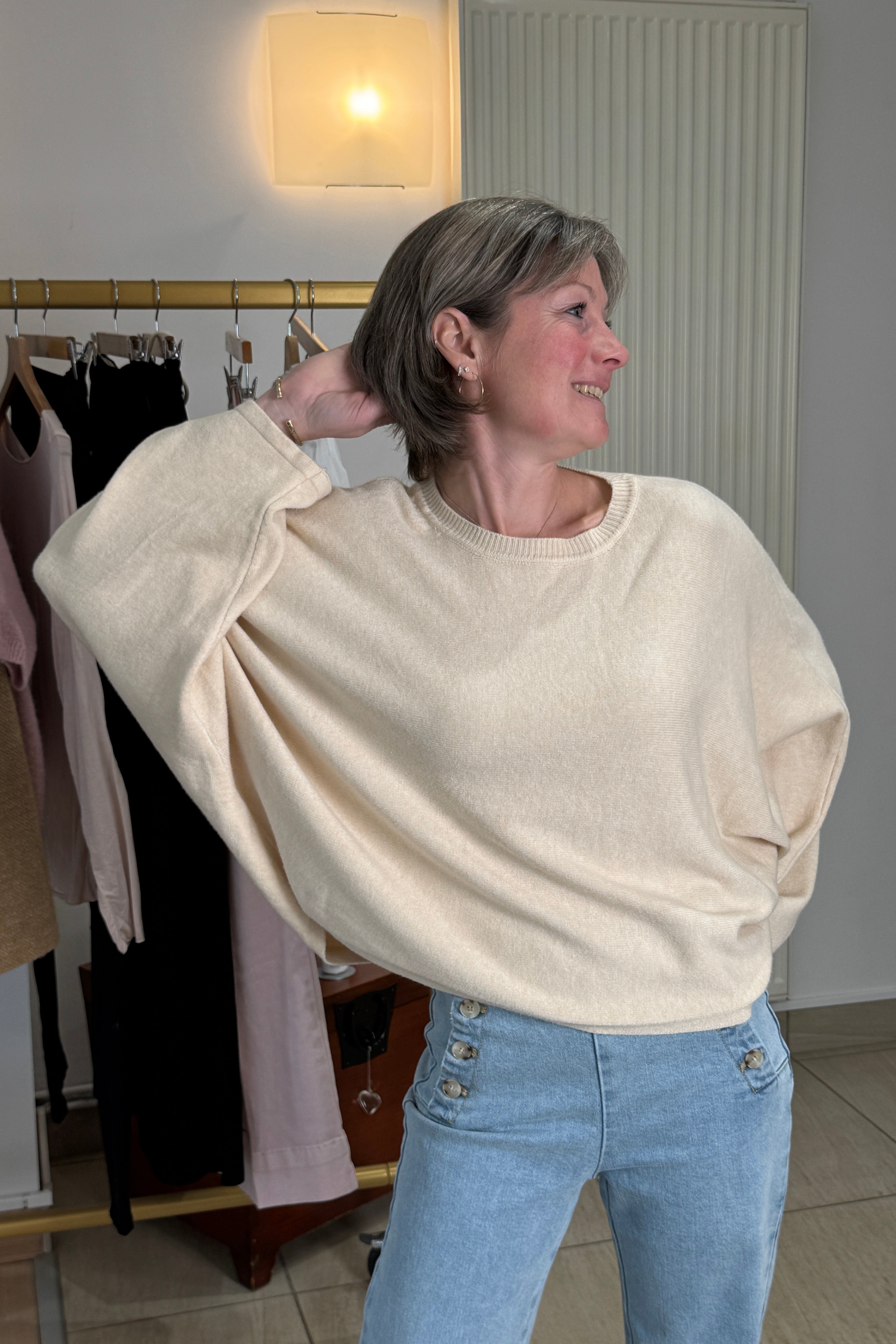 pull creme femme fluide manches chauve souris coupe elegante