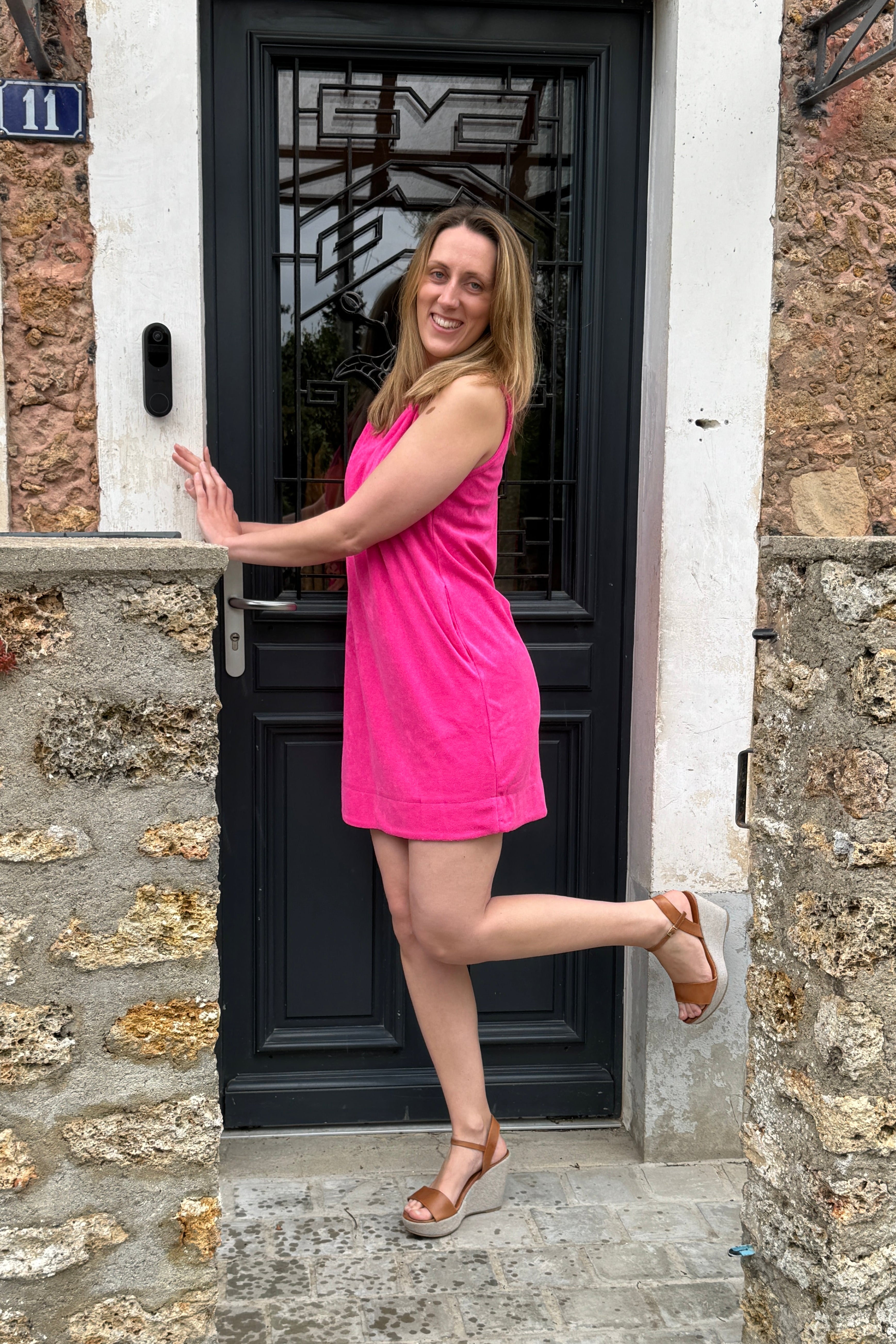 robe eponge fuchsia femme coupe fluide sans manches confortable