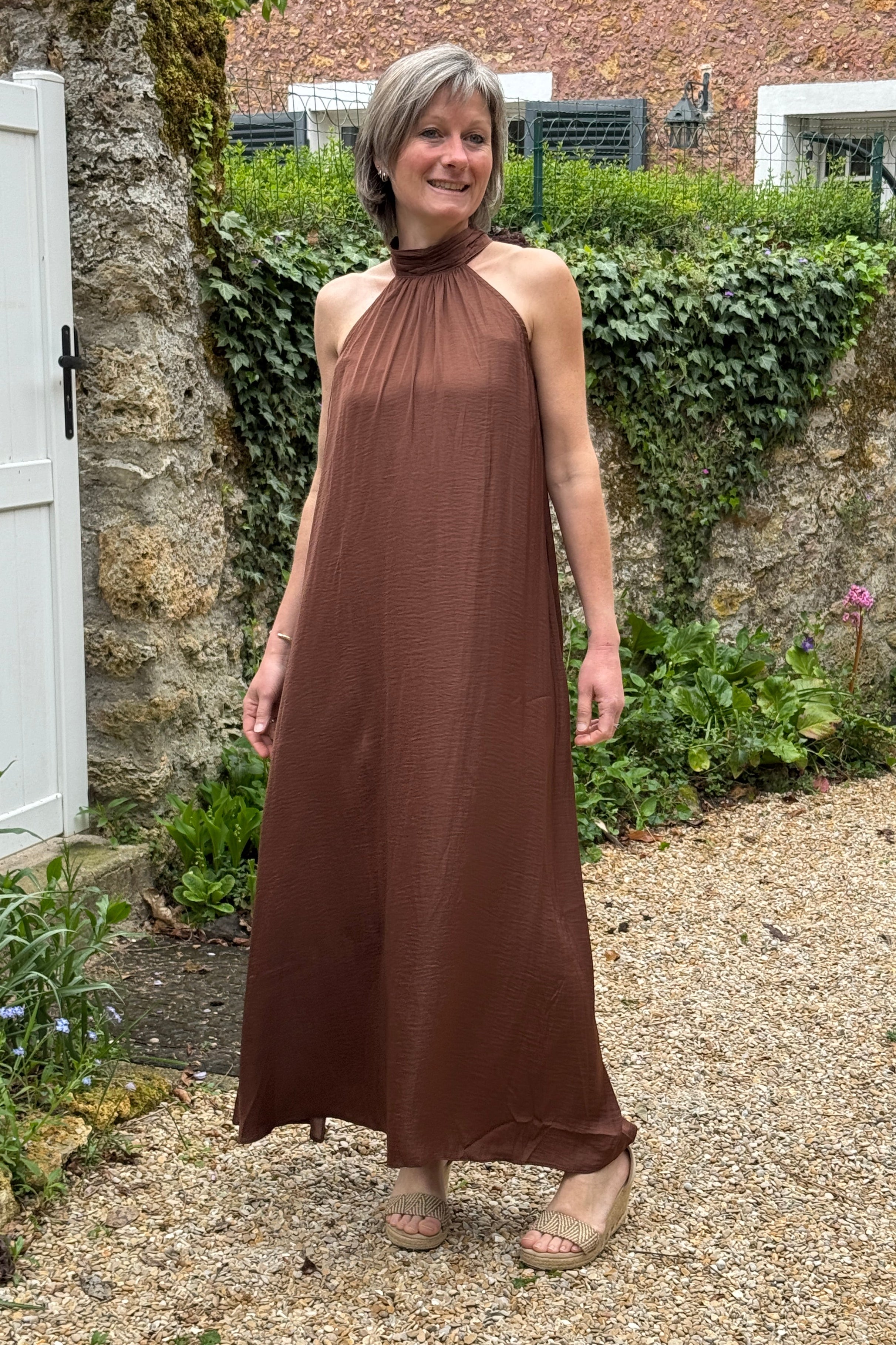 robe longue marron fluide femme col montant elegante